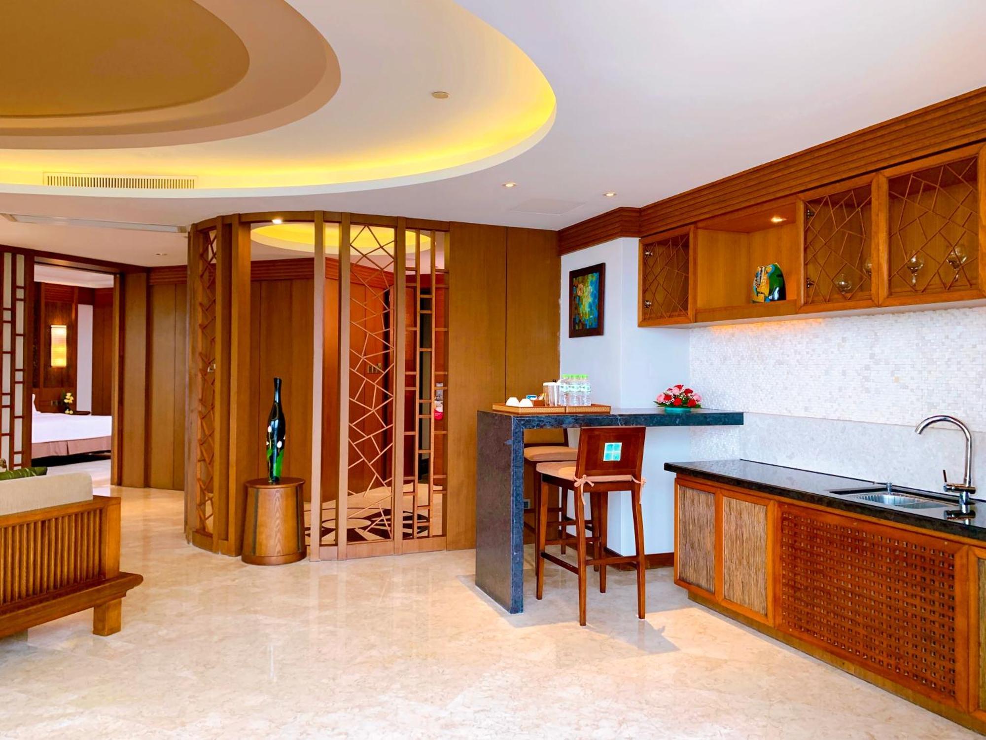 Khu nghỉ mát Crowne Plaza