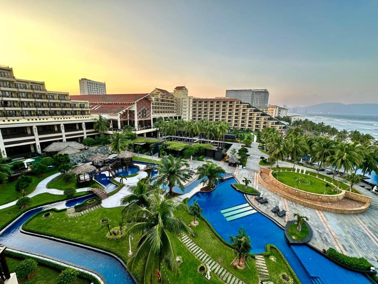 Crowne Plaza & Resort 5*