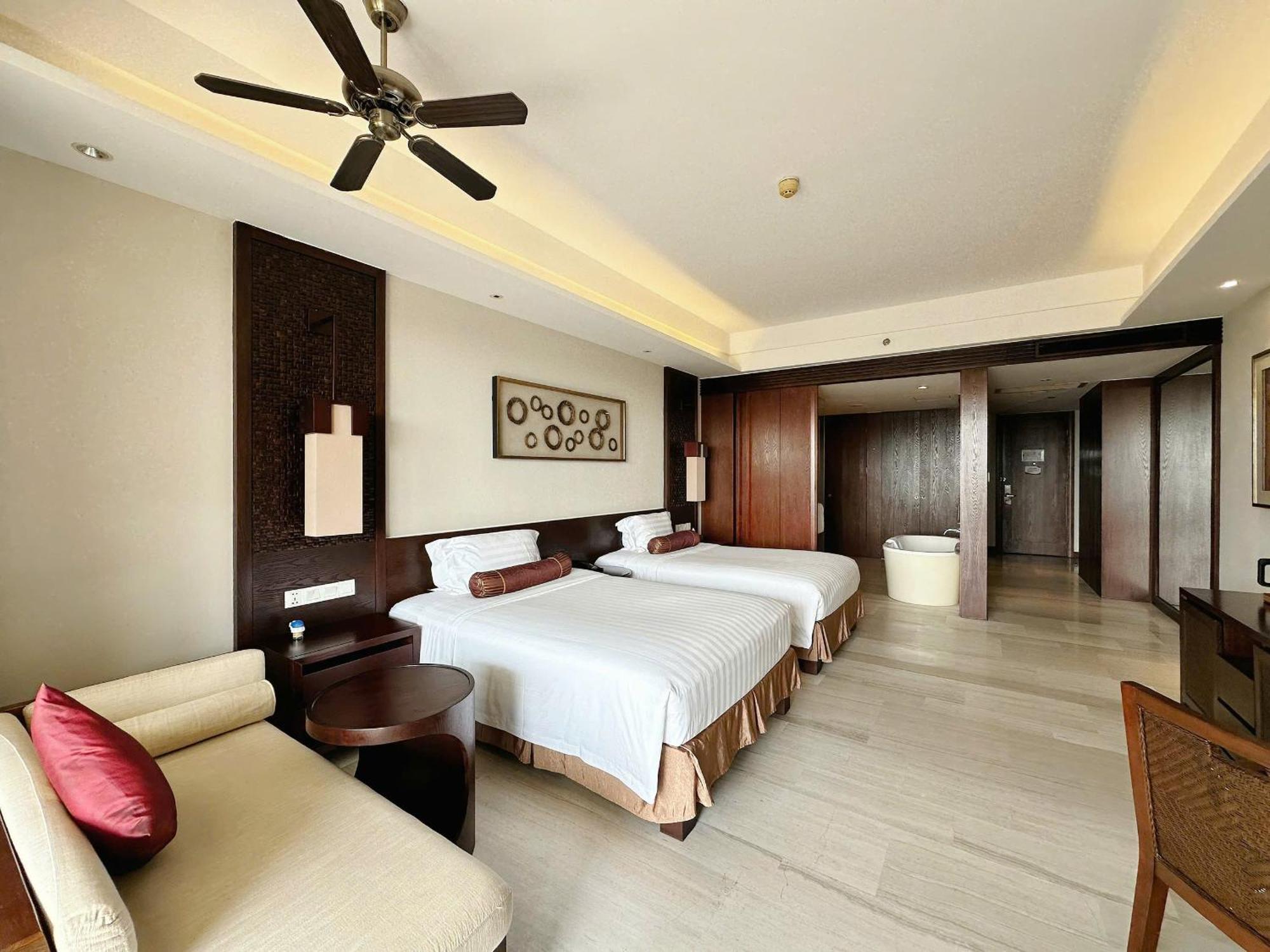 Resort Crowne Plaza &