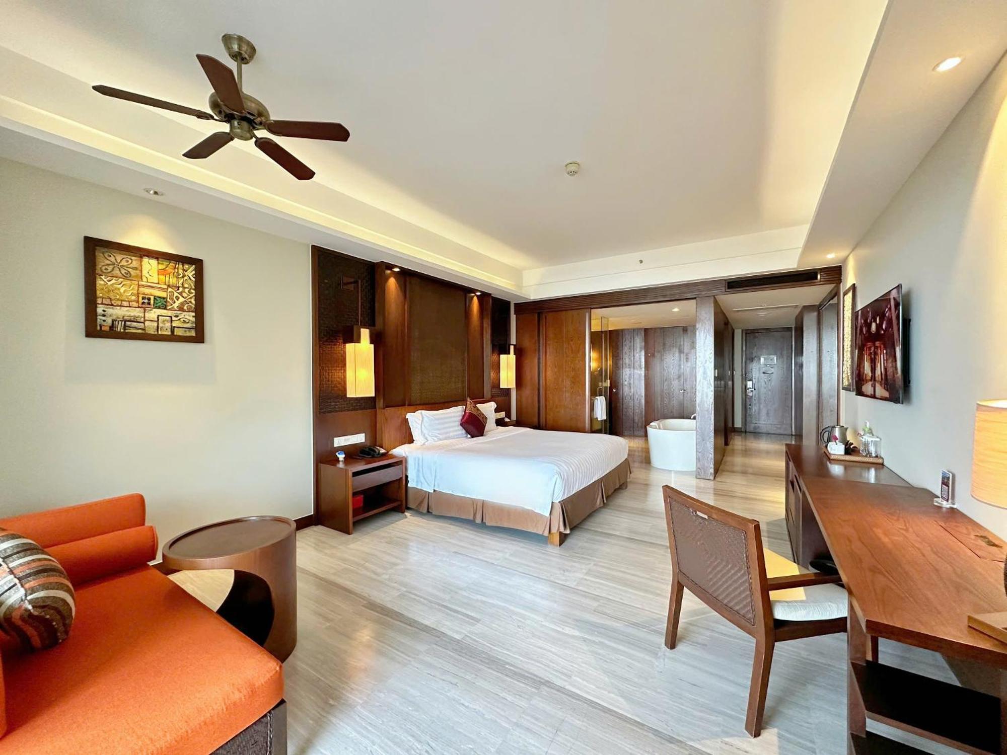 Crowne Plaza & Da Nang